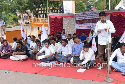 dyfi protest 1